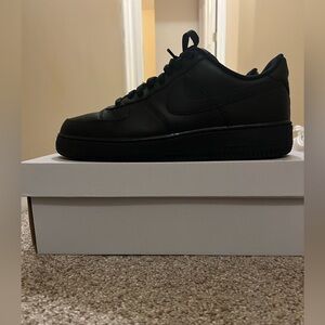 Nike Men's Black Sneakers